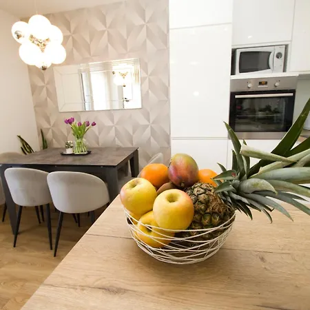 Leo-marin Apartamento Makarska